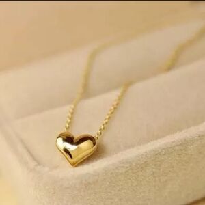 Dainty Gold Tone Floating Heart Pendant Necklace